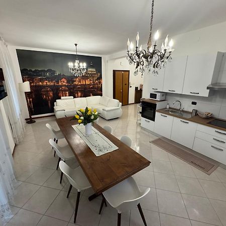 Vacanze Romane Apartment In โรม ภายนอก รูปภาพ